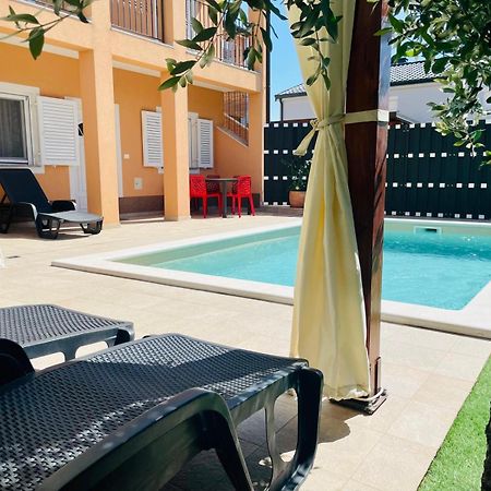 Boutique Apartment With Private Pool For Your Exclusive Use Novigrad Istria Exterior foto