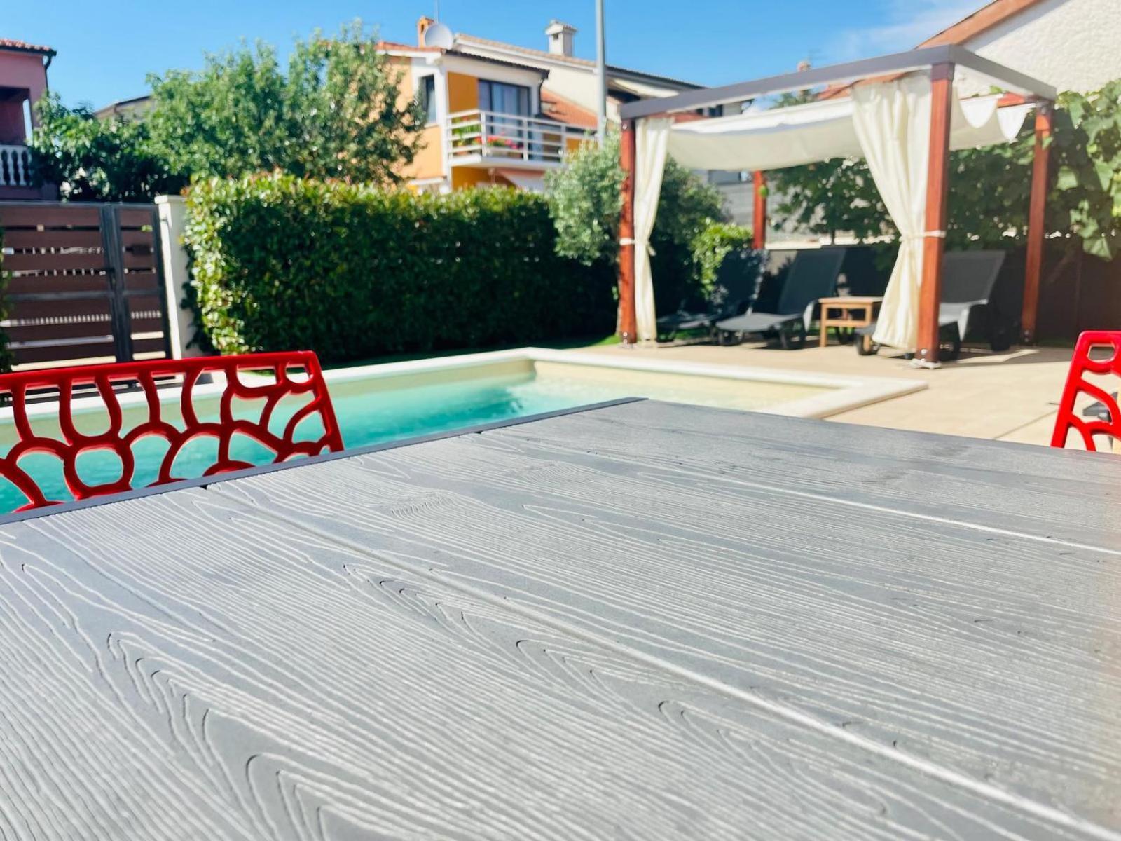 Boutique Apartment With Private Pool For Your Exclusive Use Novigrad Istria Exterior foto