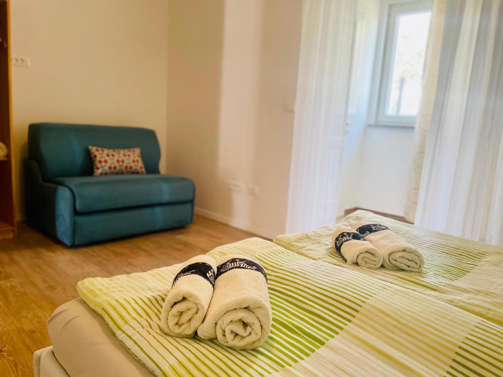 Boutique Apartment With Private Pool For Your Exclusive Use Novigrad Istria Exterior foto